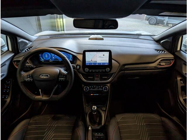 Ford PUMA 125pk ST-Line X Half Leer B&O Navi Camera Parking pack Privacy glass All Season Banden