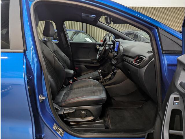 Ford PUMA 125pk ST-Line X Half Leer B&O Navi Camera Parking pack Privacy glass All Season Banden