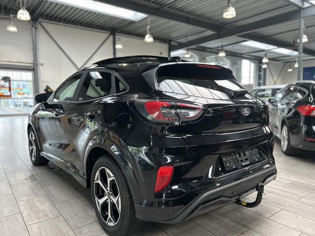 Ford PUMA EcoBoost Hybrid 125 pk ST-Line | Trekhaak | Winter Pack | Pano | 360° Camera | Matrix LED | Adapt. Cruise | El. a. klep