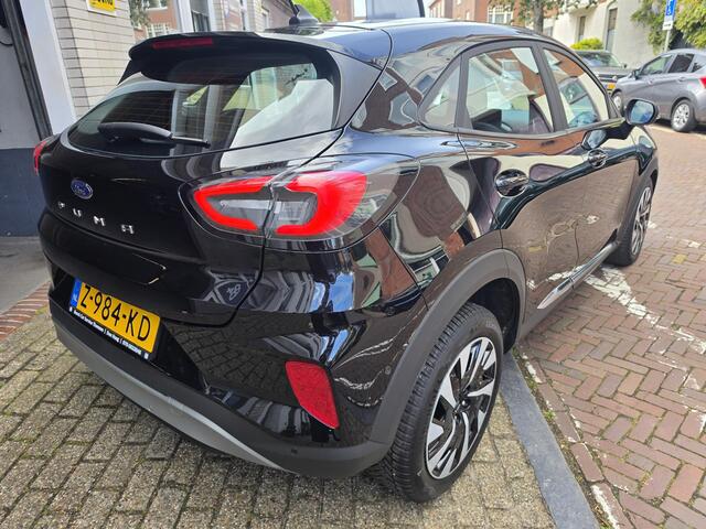 Ford PUMA 1.0 EcoBoost Hybrid Titanium