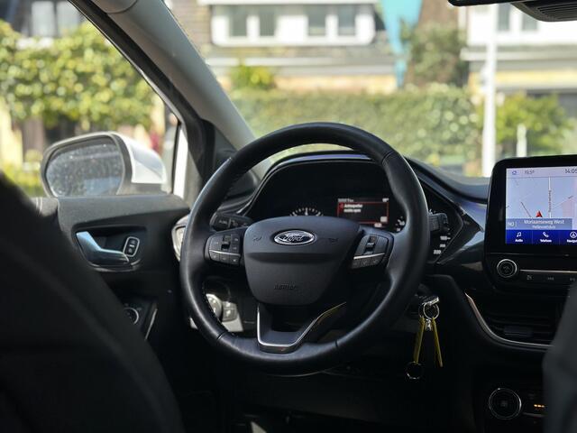 Ford PUMA 1.0 EcoBoost Titanium Automaat/Trekhaak/Parkeerhulp/Navi.
