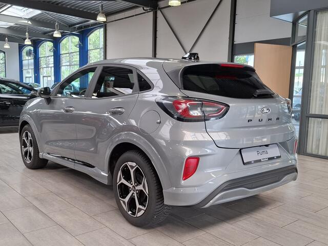 Ford PUMA EcoBoost Hybrid 125pk ST-Line | Winterpack | Cruise control | Camera | Clima | SYNC 4 | All-season banden |