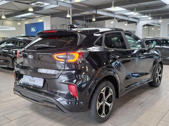 Ford PUMA EcoBoost Hybrid 125pk ST-Line | Winterpack | Cruise control | Camera | Clima | SYNC 4 | All-season banden |