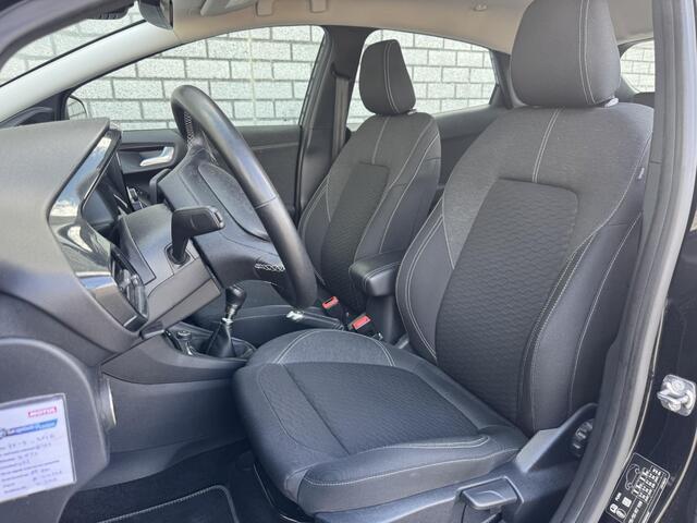 Ford PUMA 1.0 EcoBoost Hybrid Titanium | Trekhaak | Stuur + Stoelverwarming | Navigatie | Climate Control |
