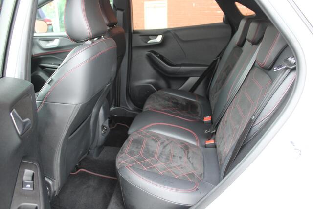 Ford PUMA 1.0 EcoBoost Hybrid ST-Line X 125pk | Driver Assistance pack | Winterpack | Matrix LED