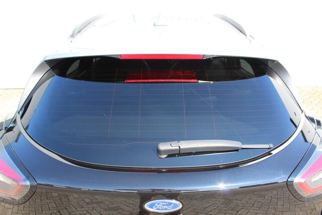Ford PUMA 1.0-125pk EcoBoost Hybrid ST-Line X Two tone. AUTOMAAT ! Gun uzelf het plezier en comfort van een automaat ! Ca. €. 10.000,- beneden de nieuwprijs ! Volautm. airco, navigatie, telefoonvoorb., cruise control, lane assist, B&O soundsystem, LED verlichting, camera, parkeersensoren v+a etc.