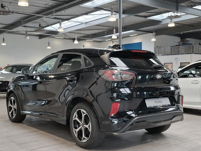 Ford PUMA EcoBoost Hybrid 125pk ST-Line | Winterpack | Cruise control | Camera | Clima | SYNC 4 | All-season banden |