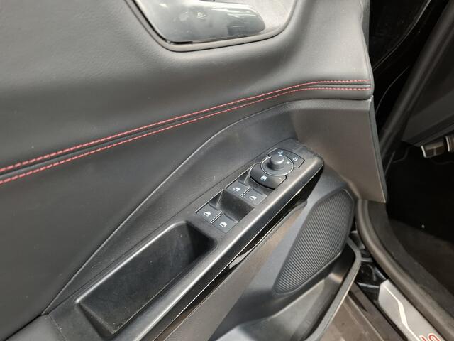 Ford PUMA EcoBoost Hybrid 125pk ST-Line | Winterpack | Cruise control | Camera | Clima | SYNC 4 | All-season banden |