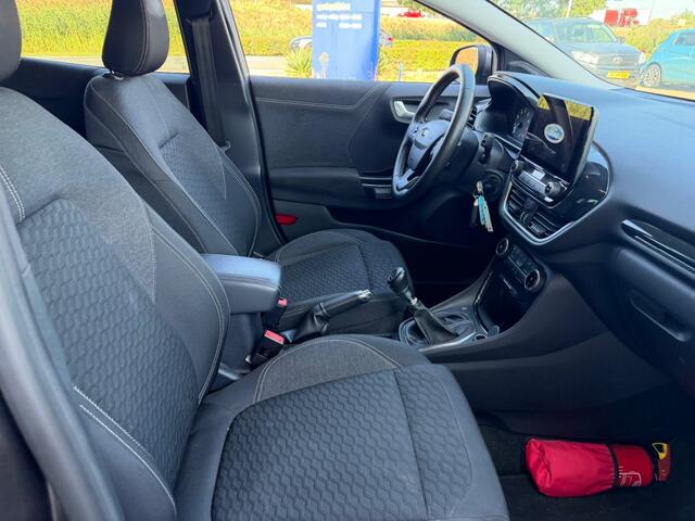 Ford PUMA 1.0 EB HYBRYDE TITANIUM AIRCO LMV PDC CARPLAY WINTERPACK
