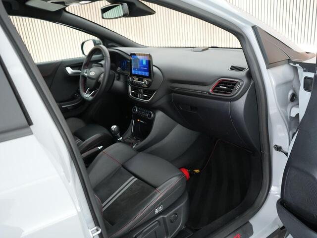 Ford PUMA ST-X 1.5 200pk PERFORMANCE PACK |launch control|B&O|blind spot|Apple Carplay|parkeercamera|winterpack|cruise control|19" LMV|