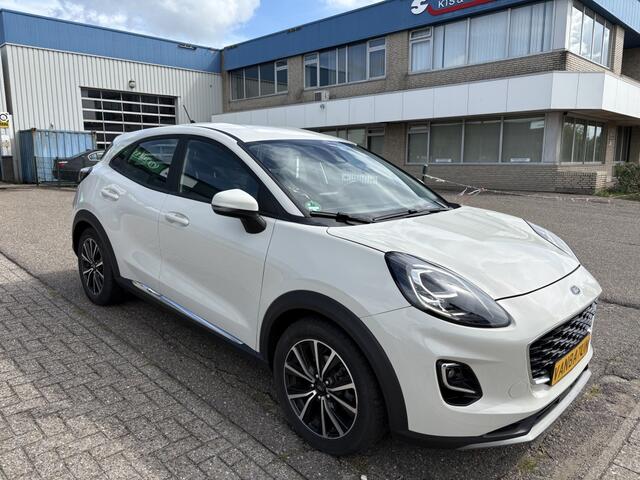 Ford PUMA 1.0 EcoBoost Hybrid Titanium