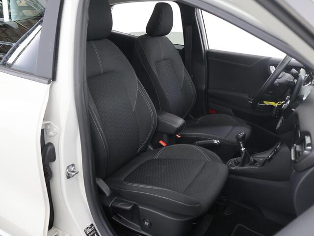 Ford PUMA 1.0 EcoBoost Hybrid Titanium 125pk | Winterpakket | Navigatie | Parkeersensoren | Cruise Control | B&O Audio |