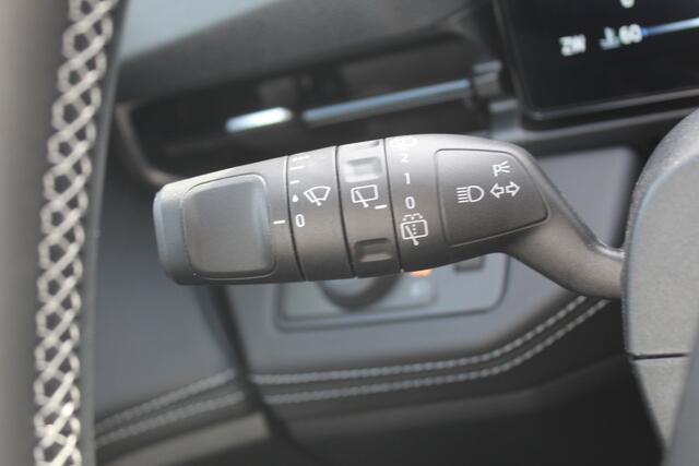 Ford PUMA 1.0-125pk EcoBoost Mild-Hybrid Titanium. Fabr. garantie t/m 21-09-2029 ! Elektr. pano-dak, stoel-, stuur- en voorraamverw., 360gr. camera, adaptieve cruise cntrl, side- en lane assist, parkeersensoren v+a, metallic lak, LM wielen.