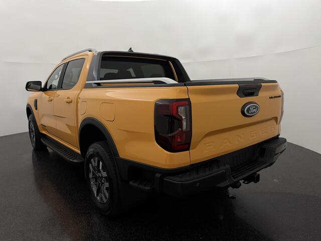 Ford RANGER Wildtrak Double Cab PHEV met o.a. een Elektrisch bedienbare rollertop, Trekhaak, Adaptieve cruise control, Dodehoekdetectie en een Achteruitrijcamera