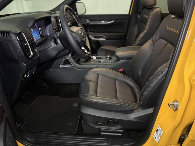 Ford RANGER Wildtrak Double Cab PHEV met o.a. een Elektrisch bedienbare rollertop, Trekhaak, Adaptieve cruise control, Dodehoekdetectie en een Achteruitrijcamera