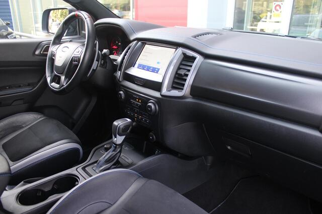Ford RANGER 2.0 EcoBlue 214PK AUTOMAAT RAPTOR | 2500KG TREKGEWICHT | TREKHAAK | 17" "DYNO GREY" LICHTMETALEN VELGEN | 8-WEG ELEKTRISCH VERSTELBARE VOORSTOELEN | ALL TERRAIN BANDEN | FORD PERFORMANCE OPHANGING | ZWARTE SPIEGELKAPPEN | ZWARTE SIDE STEPS MET RAPTOR LOGO