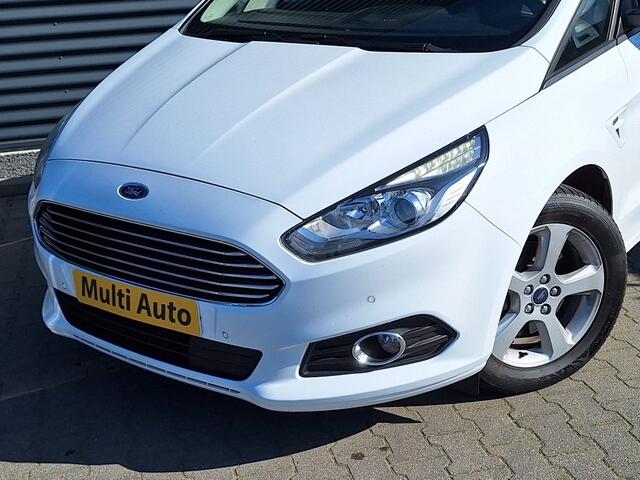 Ford S-MAX 1.5 Titanium 7persoons | Navigatie | Camera | Carplay | Cruise Control | L.M. 17" | Climate Control | Parkeersensoren | DAB |