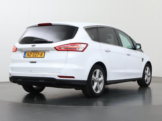 Ford S-MAX 1.5 Titanium 7p. Afn. Trekhaak | Navigatie | Stoelverwarming | Voorruitverwarming | 18" "