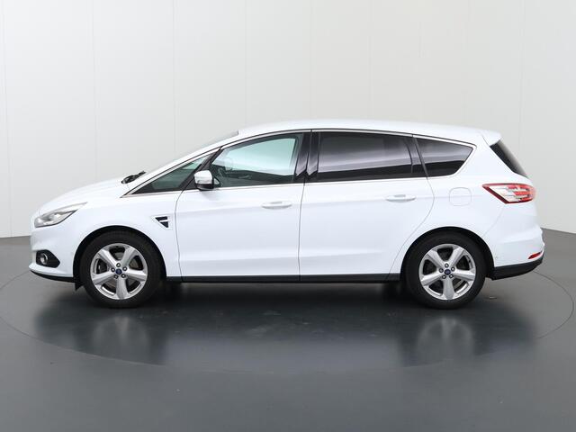 Ford S-MAX 1.5 Titanium 7p. Afn. Trekhaak | Navigatie | Stoelverwarming | Voorruitverwarming | 18" "