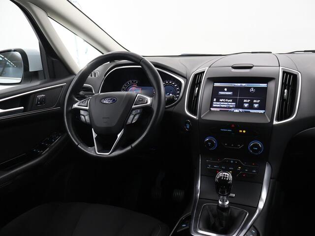 Ford S-MAX 1.5 Titanium 7p. Afn. Trekhaak | Navigatie | Stoelverwarming | Voorruitverwarming | 18" "