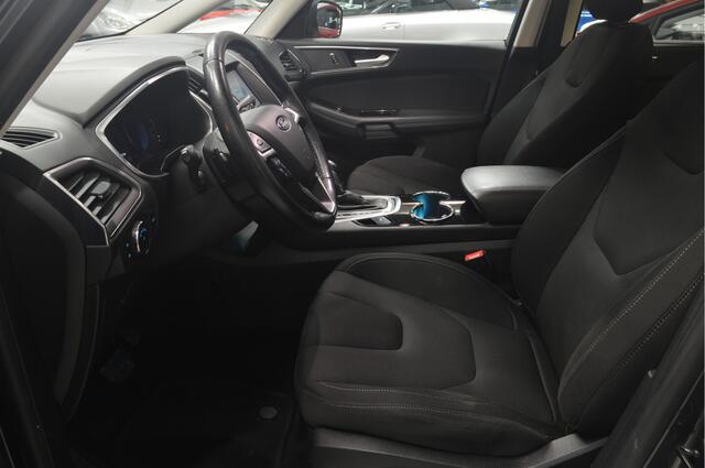 Ford S-MAX 2.0 Titanium 7persoons // AUTOMAAT // ADAPTIVE CRUISE // STUUR&STOELVERWARMING // ELECTR. TREKHAAK //