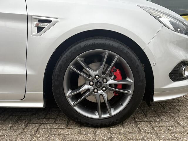 Ford S-MAX 2.0L ST-Line Panoramadak | Stoelverwarming | Trekhaak | Voorruit verwarming |