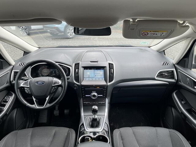 Ford S-MAX 1.5 EcoBoost Titanium 7p. 160pk 6-bak | 7 zitplaatsen | Sony | Navi | Carplay | Android Auto | Privacy Glass | etc. etc.