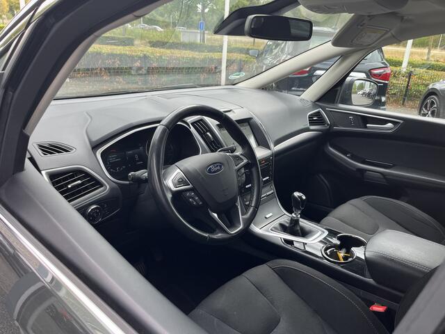 Ford S-MAX 1.5 EcoBoost Titanium 7p. 160pk 6-bak | 7 zitplaatsen | Sony | Navi | Carplay | Android Auto | Privacy Glass | etc. etc.