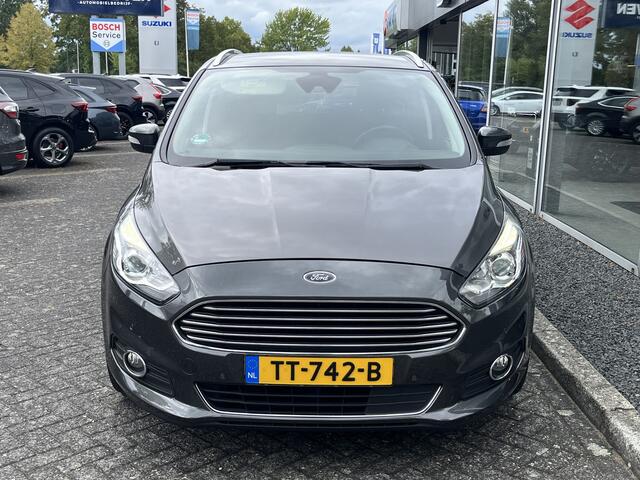 Ford S-MAX 1.5 EcoBoost Titanium 7p. 160pk 6-bak | 7 zitplaatsen | Sony | Navi | Carplay | Android Auto | Privacy Glass | etc. etc.