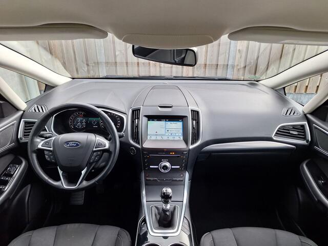 Ford S-MAX 1.5 Titanium | Airco | APK tot 08-2027 | Cruise Control | LED dagrijverlichting | Voorstoelen Verwarmd & memory seat functie |