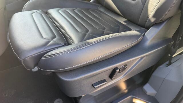 Ford TOURNEO 2.5 PHEV 340 L2 TITANIUM X 8p VIP bus