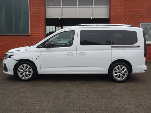 Ford TOURNEO CONNECT Grand PHEV Titanium