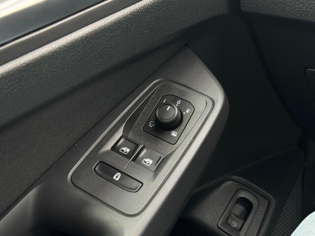 Ford TOURNEO CONNECT Grand 1.5 PHEV 150pk Titanium | Trekhaak | L2 | Winterpack | Adaptive Cruise | Dodehoek detectie | AGR | Garantie t/m 01-2030 |