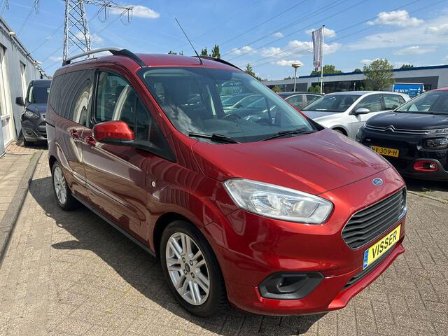 Ford TOURNEO COURIER 1.0 Titanium