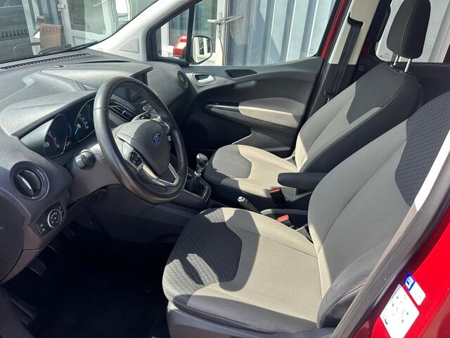Ford TOURNEO COURIER 1.0 Titanium