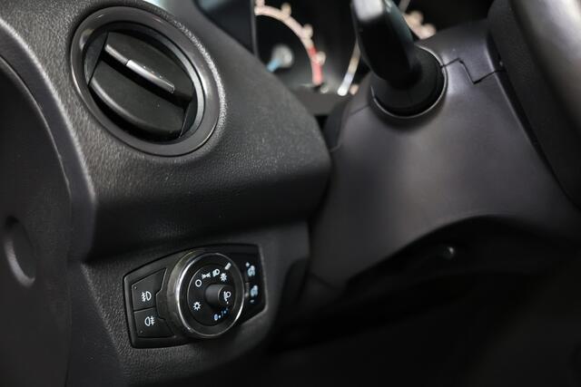 Ford TOURNEO COURIER 1.0 Titanium in perfecte staat 67dkm 017