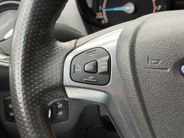 Ford TOURNEO COURIER BWJ 2018 | 1.0 101PK Titanium | CLIMA | NAVI | STOELVERW | LICHTMETAAL | PDC |