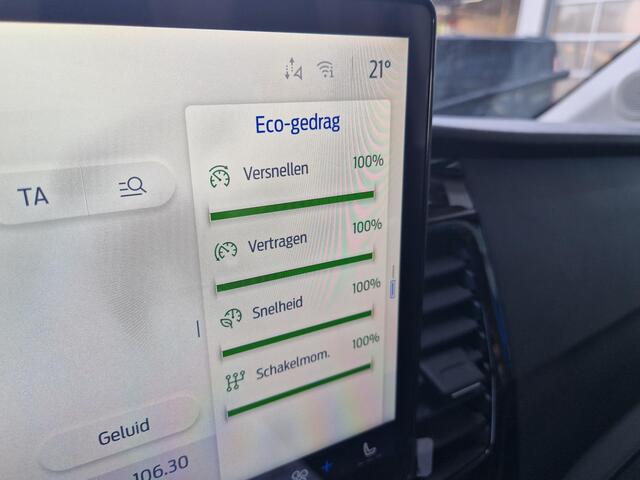 Ford TRANSIT 330 2.0 TDCI L2H2 Trend 170 PK | SYNC 4 scherm | Driver assistance pack | Trekhaak | Stoelverwarming | Elektrisch vertelbare stoel | Safety & comfort pack 1 |16 inch lichtmetalen velgen | Reservewiel