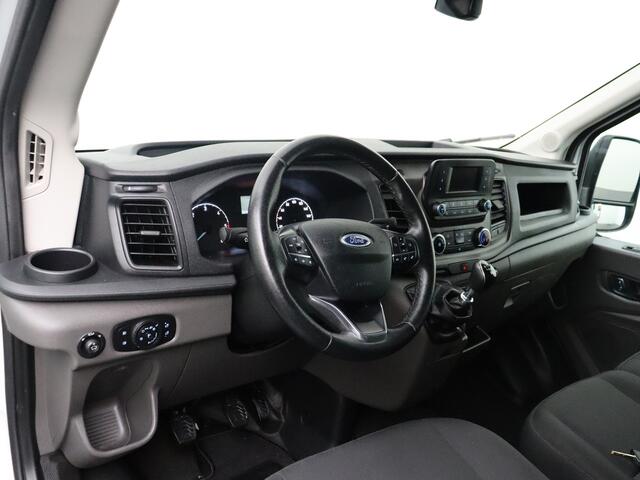 Ford TRANSIT 2.0TDCI 130PK L2H2 | Airco | Cruise | 3-Persoons | Betimmering