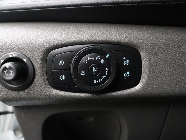 Ford TRANSIT 2.0TDCI 130PK L2H2 | Airco | Cruise | 3-Persoons | Betimmering