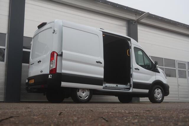 Ford TRANSIT 350 2.0 TDCI L2H2 RWD CAMERA/ APPLE CARPLAY/ AIRCO/ CRUISE/ TREKHAAK