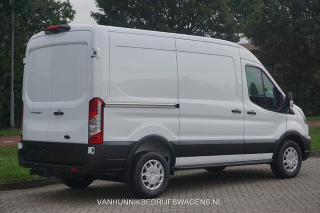 Ford TRANSIT 350M 130PK L2H2 BPM VRIJ!! Airco, Navi, Camera, Trekhaak!! NR. B03*