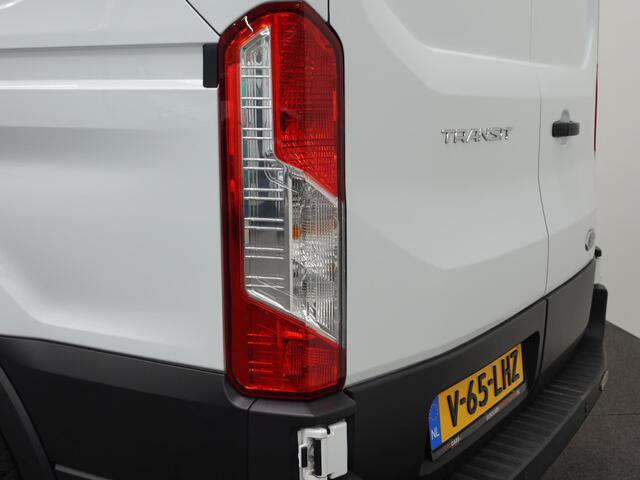 Ford TRANSIT 350 131pk L2H2 Trend Apple Carplay/ Android Auto Camera Cruise control 3-Zits Airco Euro6