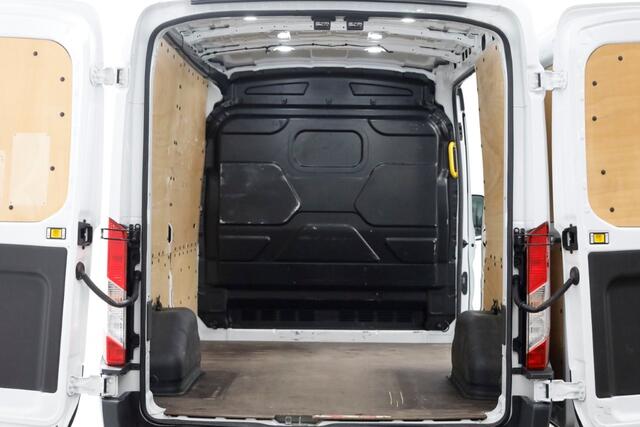 Ford TRANSIT 2.0 TDCI 130pk E6 L2H2 Trend Airco/Navi Trekhaak 2700kg 08-2018