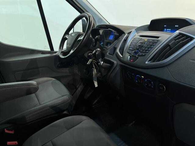 Ford TRANSIT 350 2.0 TDCI L3H3 Trend 170 PK RWD / Euro 6 / Airco / Cruise Control / Trekhaak / Camera / Imperiaal / 3-Zits / 53.100 KM !!