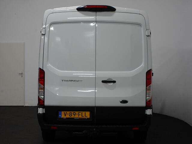 Ford TRANSIT 130pk L2H2 Trend Automaat Navigatie Apple Carplay/ Android Auto Trekhaak Airco Cruise control Camera