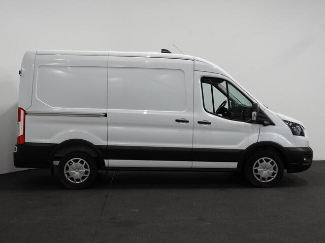 Ford TRANSIT 130pk L2H2 Trend Automaat Navigatie Apple Carplay/ Android Auto Trekhaak Airco Cruise control Camera