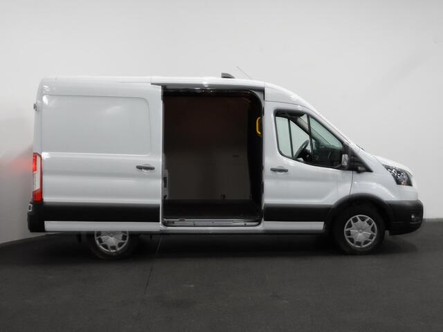 Ford TRANSIT 130pk L2H2 Trend Automaat Navigatie Apple Carplay/ Android Auto Trekhaak Airco Cruise control Camera