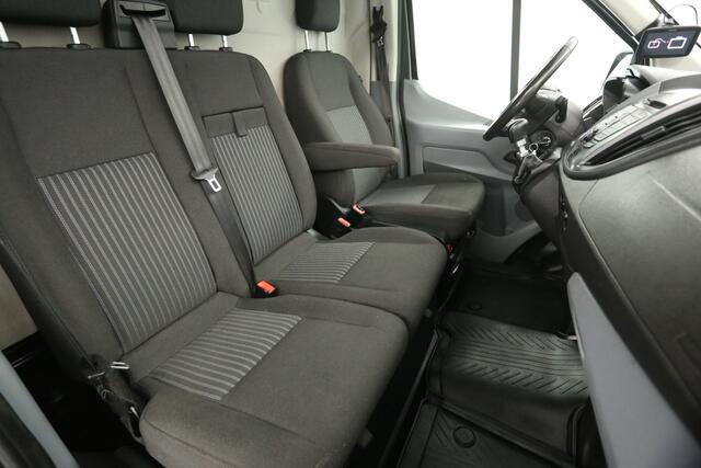 Ford TRANSIT 330 2.0 TDCI L2H2 Trend 170PK 2800KG Trekgew. Trekhaak Airco Camera Cruise Imperiaal PDC 3 Persoons