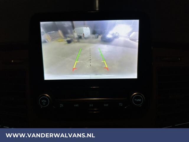 Ford TRANSIT 2.0 TDCI 131pk L3H2 Euro6 Airco | Camera | Navigatie | Apple Carplay | Android Auto Cruisecontrol, Parkeersensoren, Elektrisch verstelbare bestuurdersstoel, Verwarmde voorruit, Stoelverwarming, Bijrijdersbank